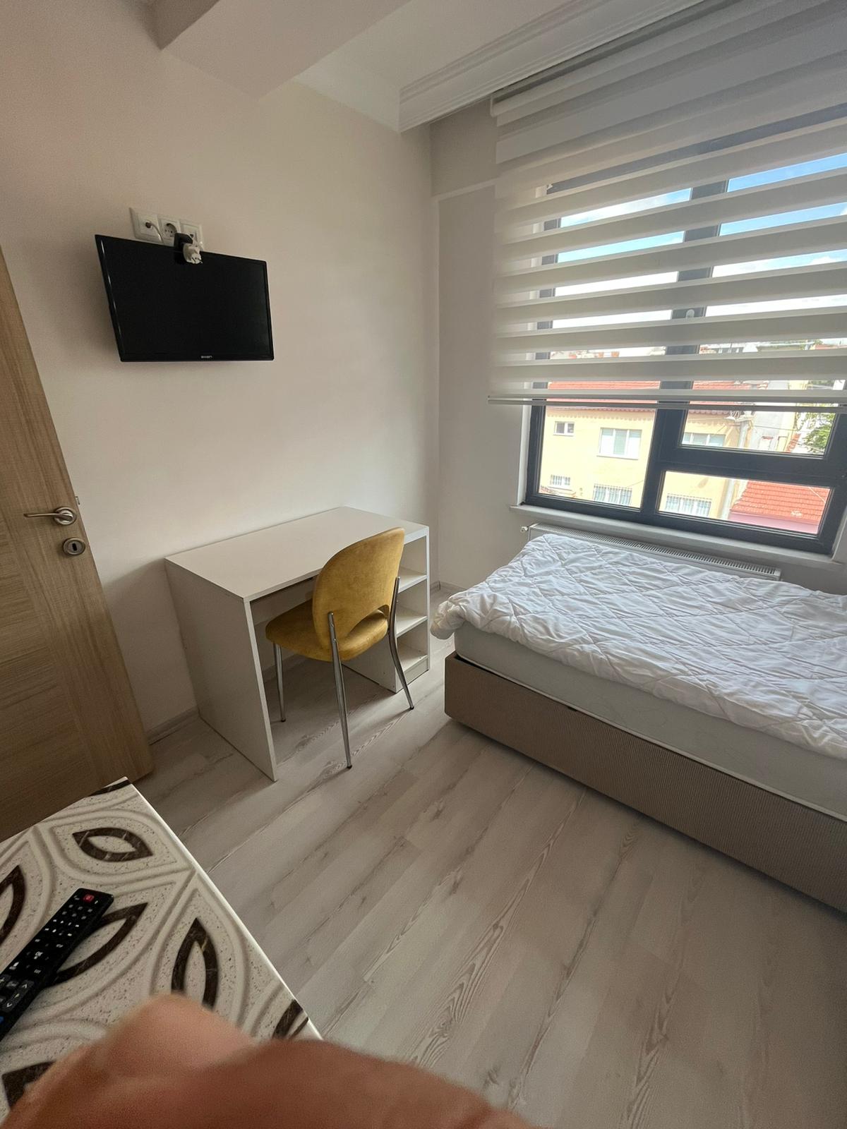 Eskişehir tek kişilik öğrenci odası özel banyo ve TV